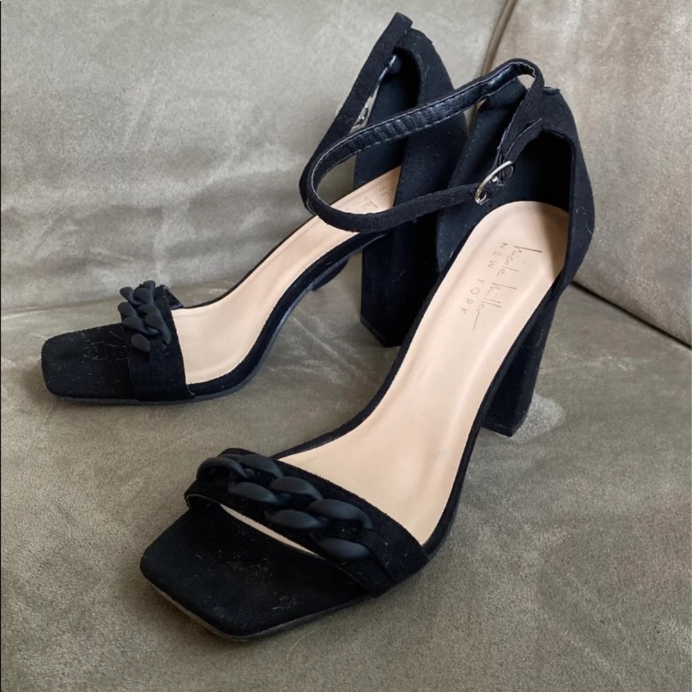 Black dress sandal size 8
